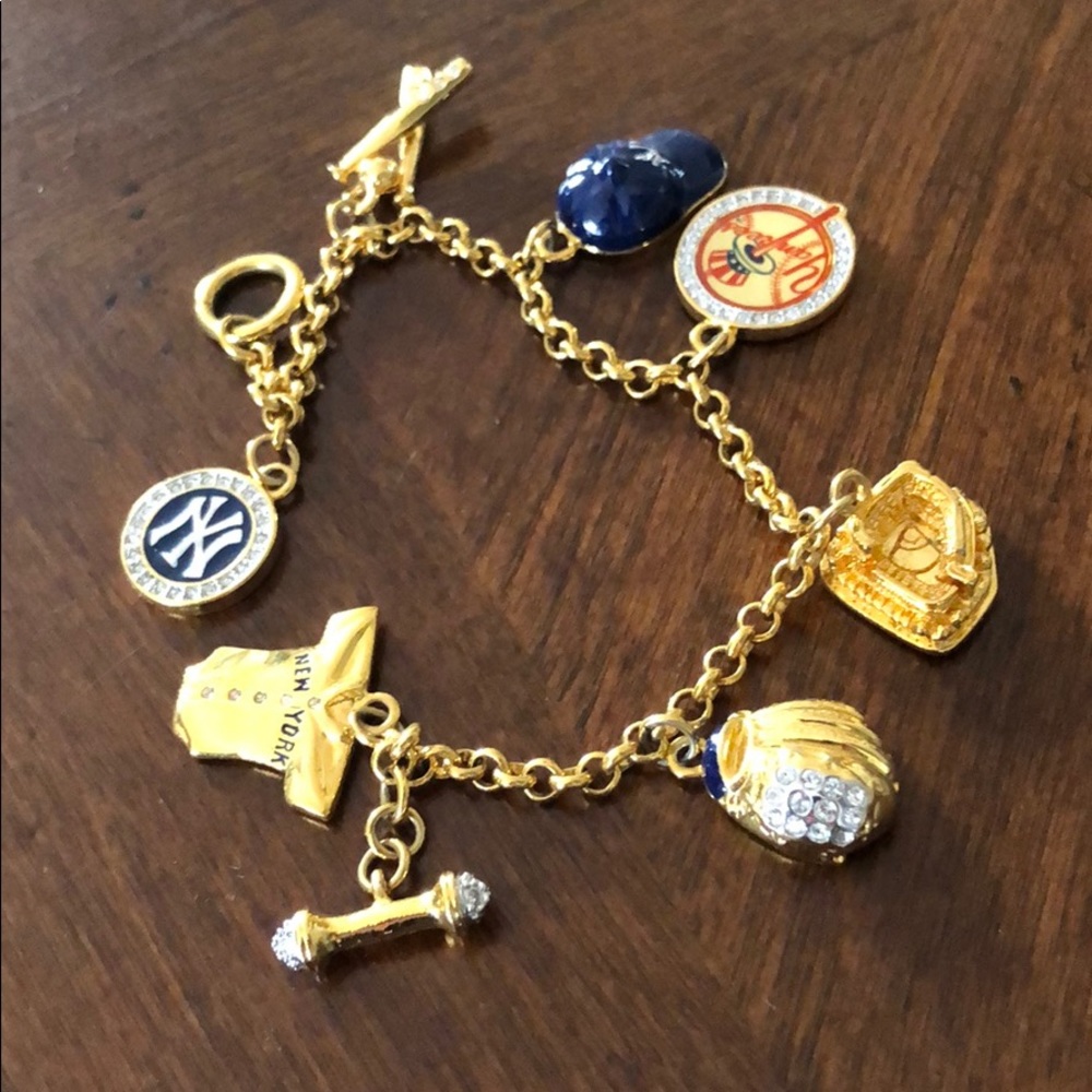 Charm bracelet